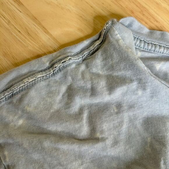 KISS Cartoon Graphic Light Gray Intentional White Splotches Band Tee Size M - Picture 4 of 5